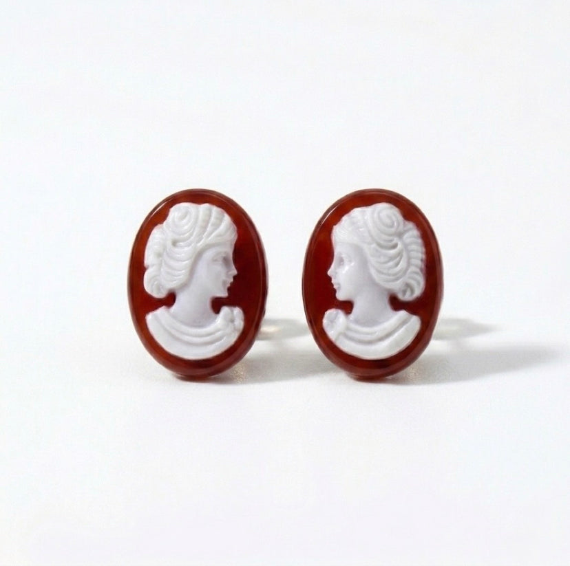 K18 Yellow Gold Red Shell Cameo Stud Earrings